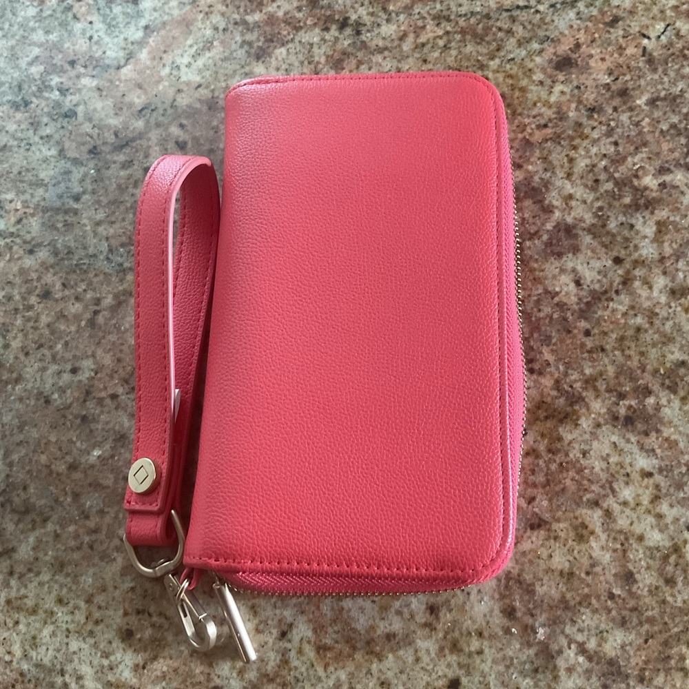 Thirty-One Slim Wallet  & Wristlet Strap Coastal Coral Pink Smooth Pebbled - Picture 2 of 6